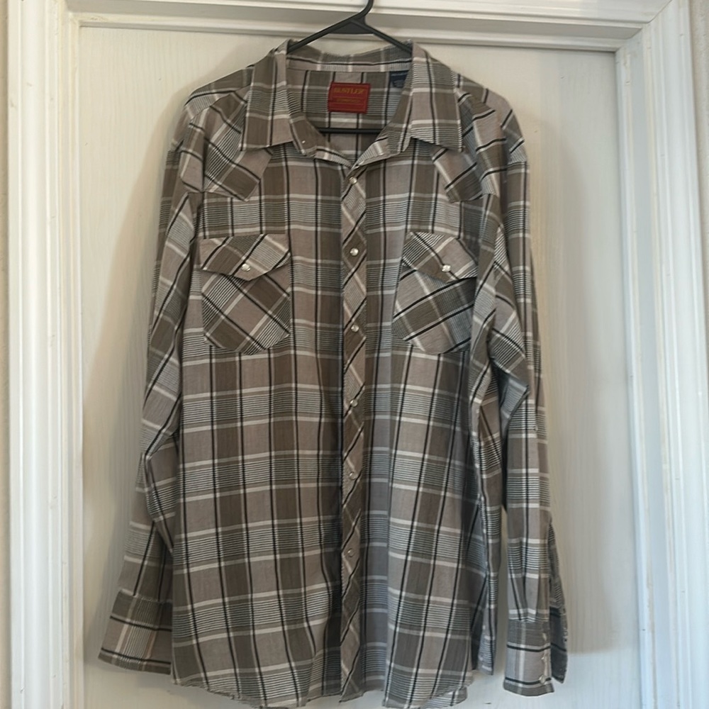 Grey plaid, vintage wrangler Rustler xxl long tail men’s pearl snap.
